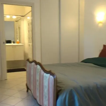 Les Grands Chenes Guest house *